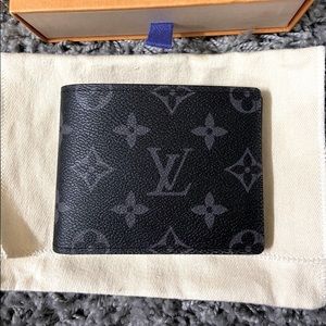 Louis Vuitton Wallet (Men)
